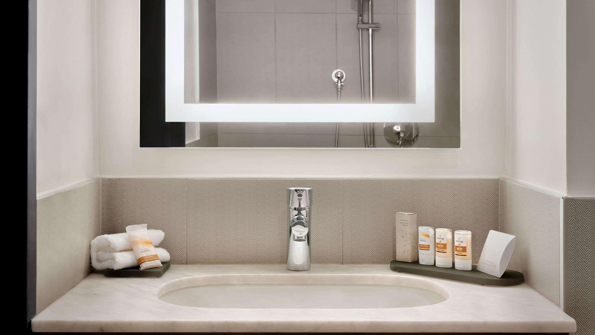 Hotel La Quinta By Wyndham Time Square South New York