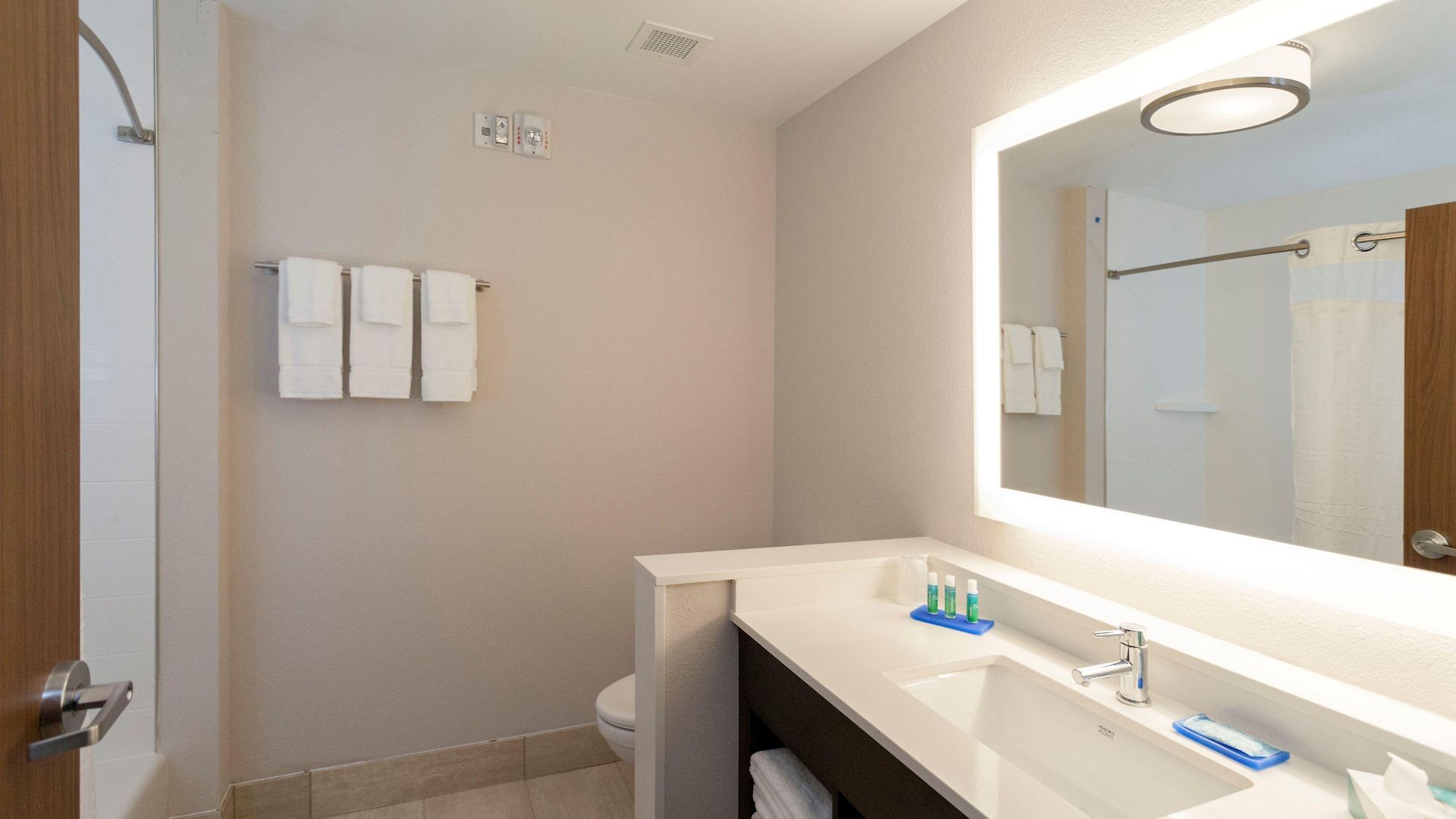 Express Brooklyn - Kings Hwy, An Ihg Hotel