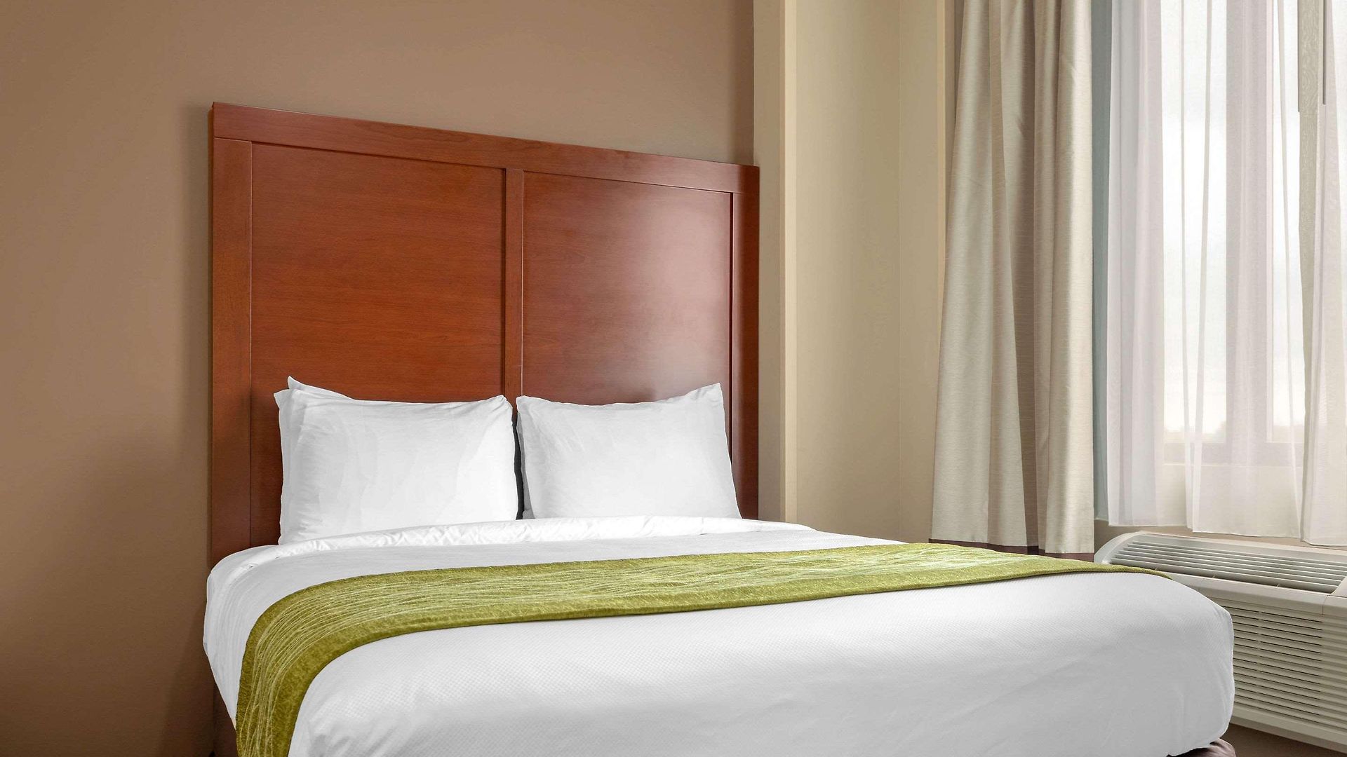 Hotel Comfort & Near Jfk Air Train