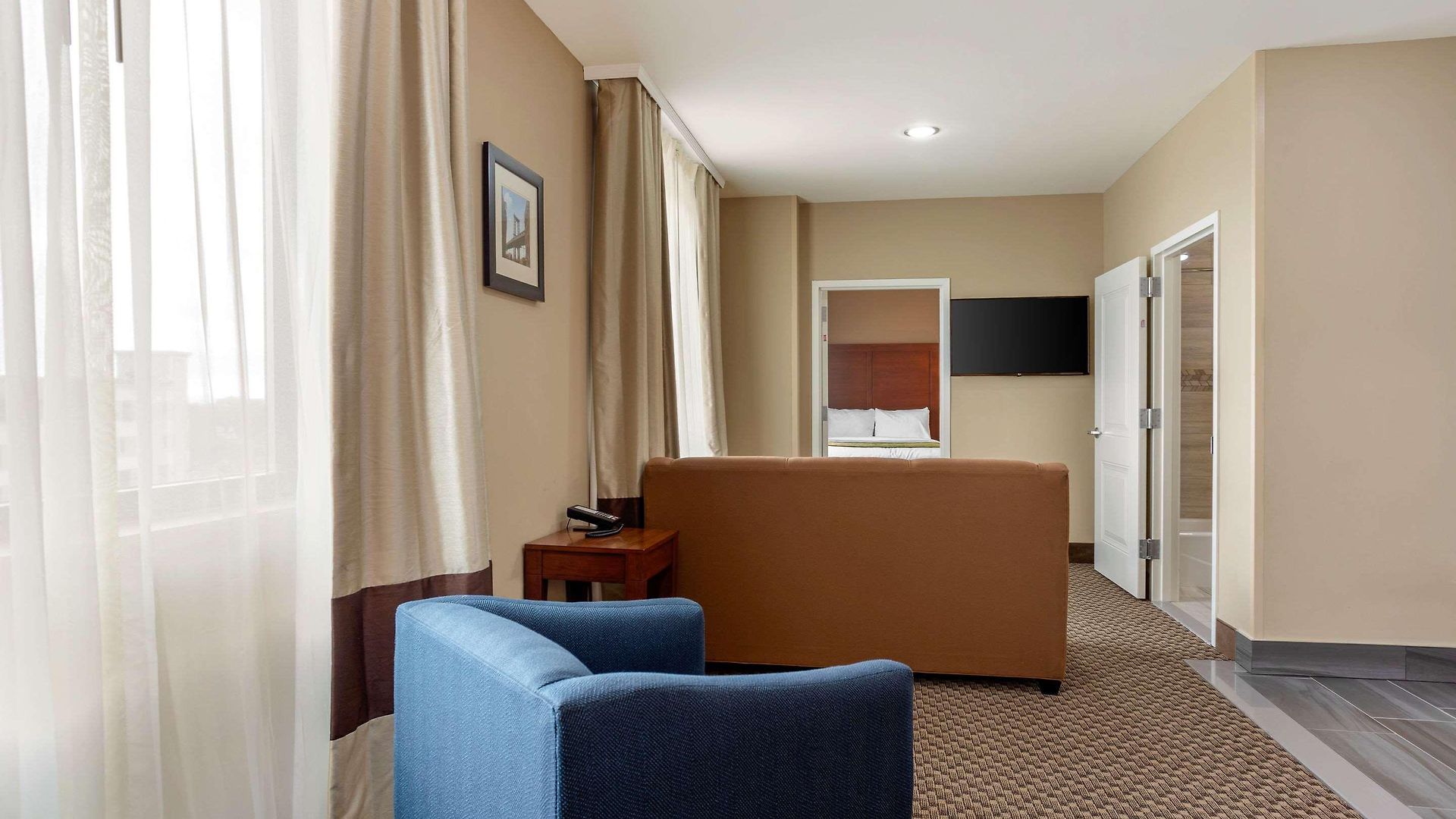 Comfort & Near Jfk Air Train Hotel 3*