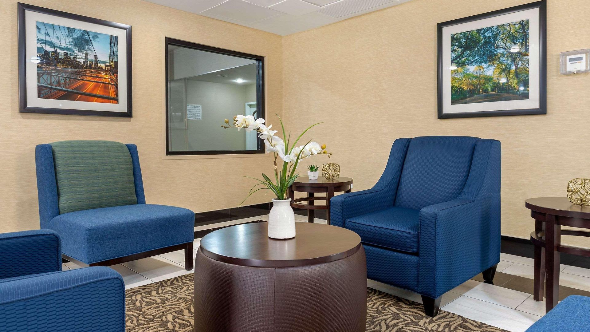 Hotel Comfort & Near Jfk Air Train