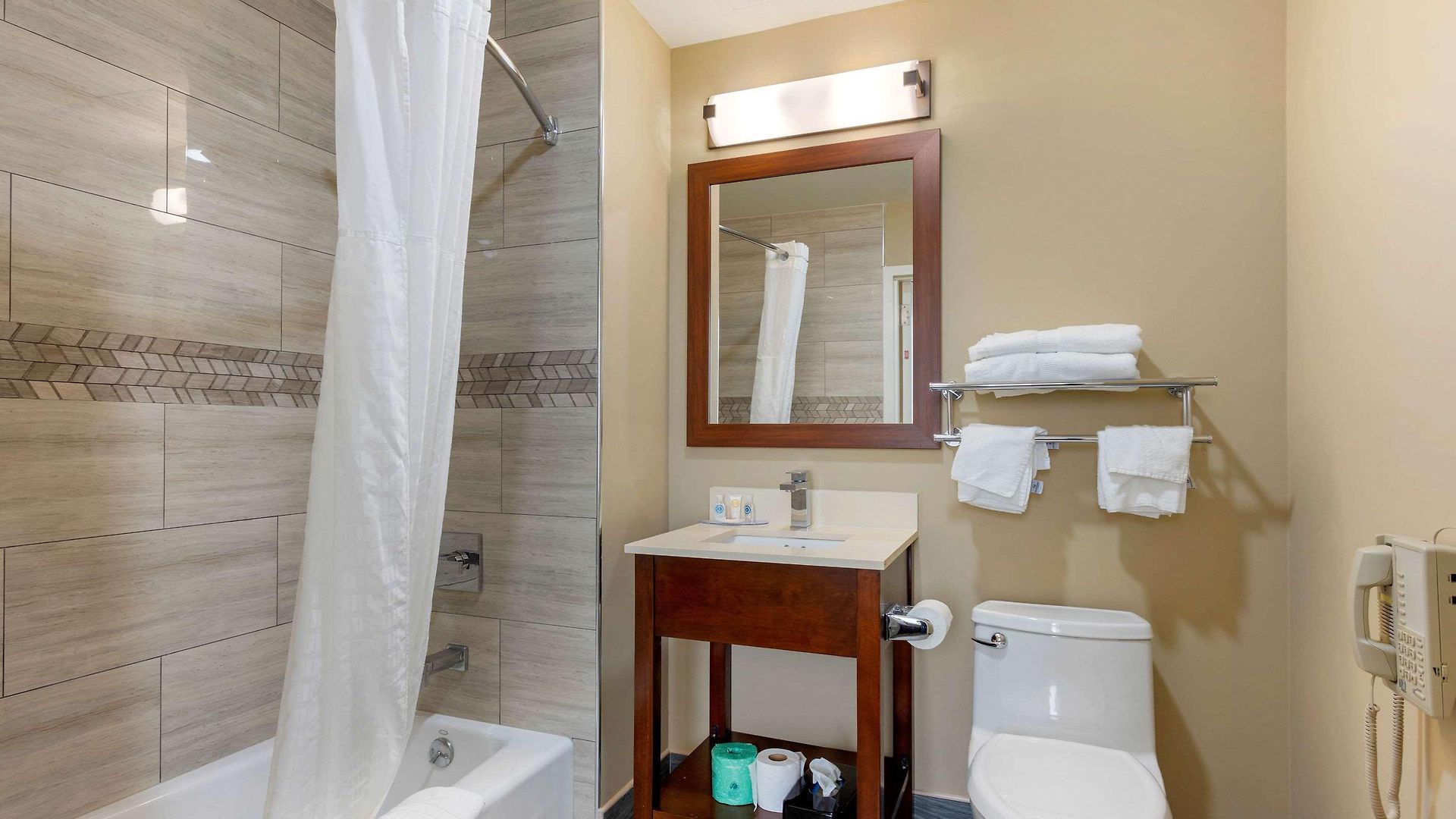 Hotel Comfort & Near Jfk Air Train