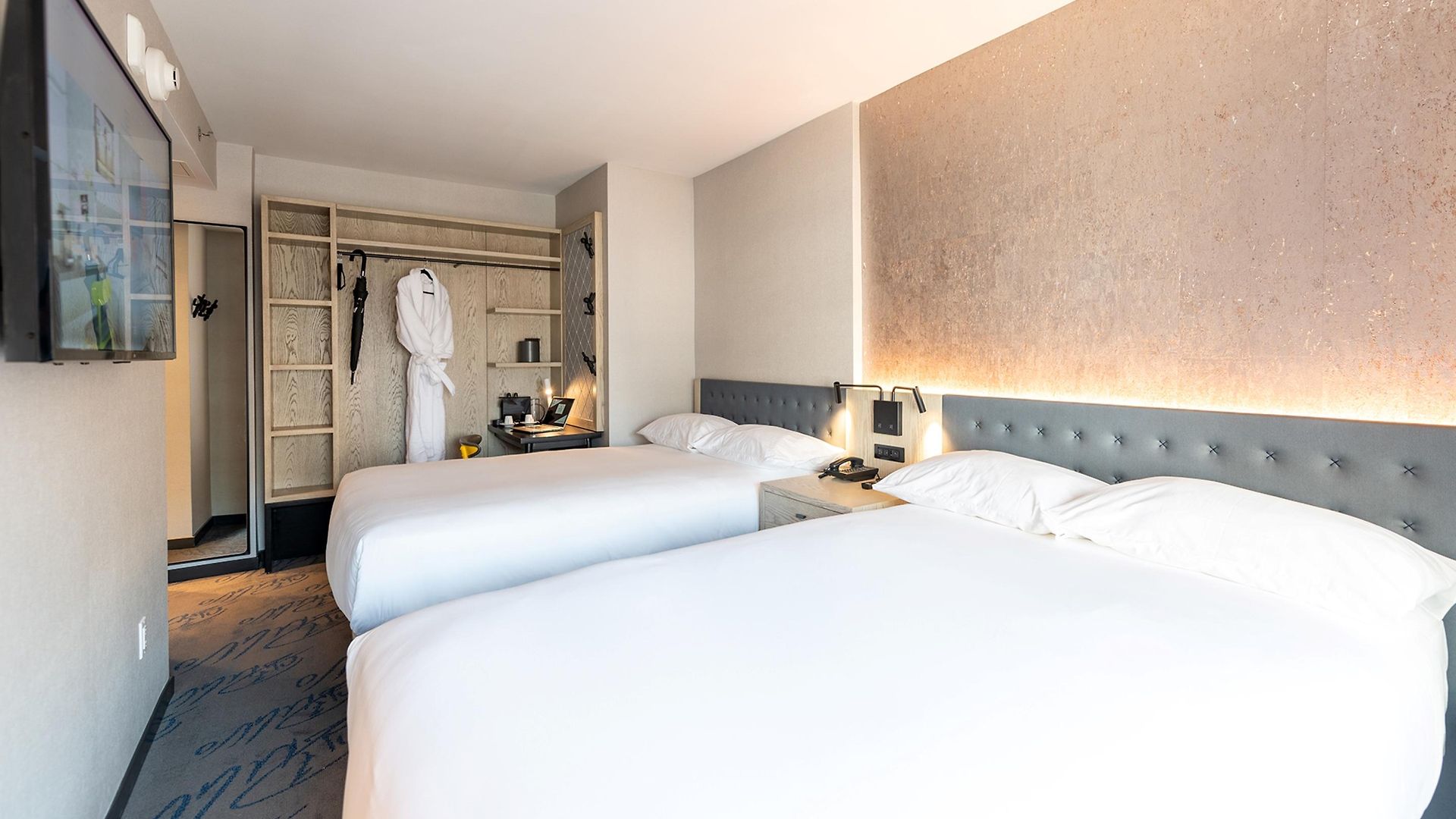Hotel Pestana Cr7 Times Square 4*