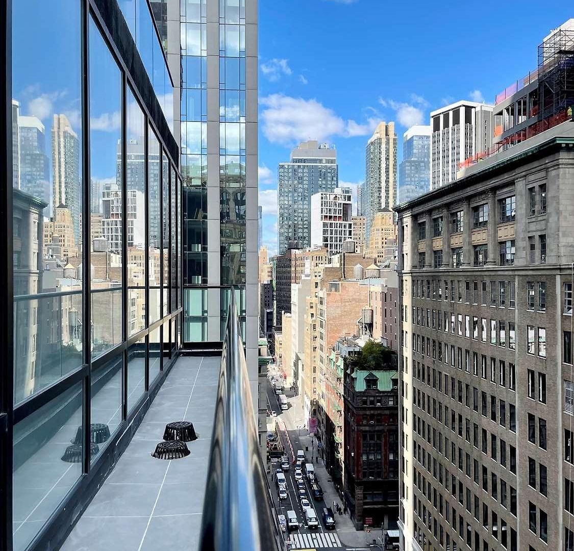 Hotel Western Premier Empire State 3*