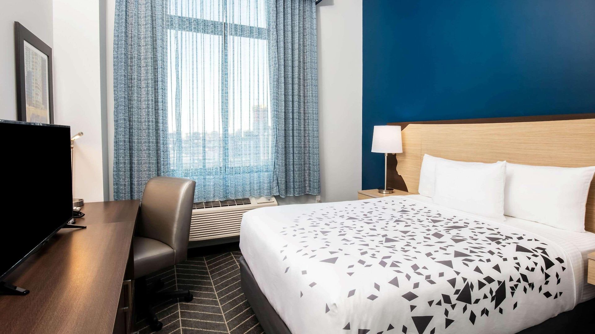 La Quinta Long Island Hotel 3*