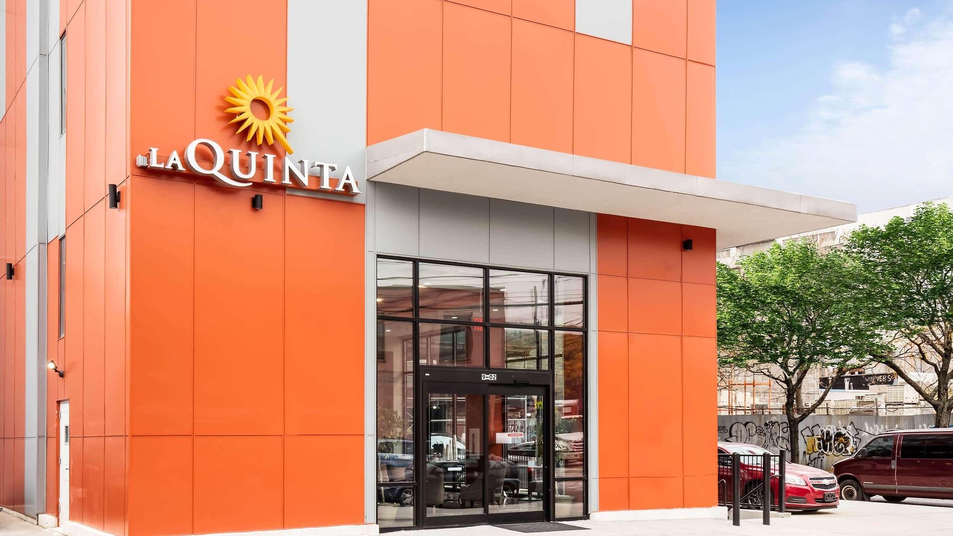 La Quinta Long Island Hotel