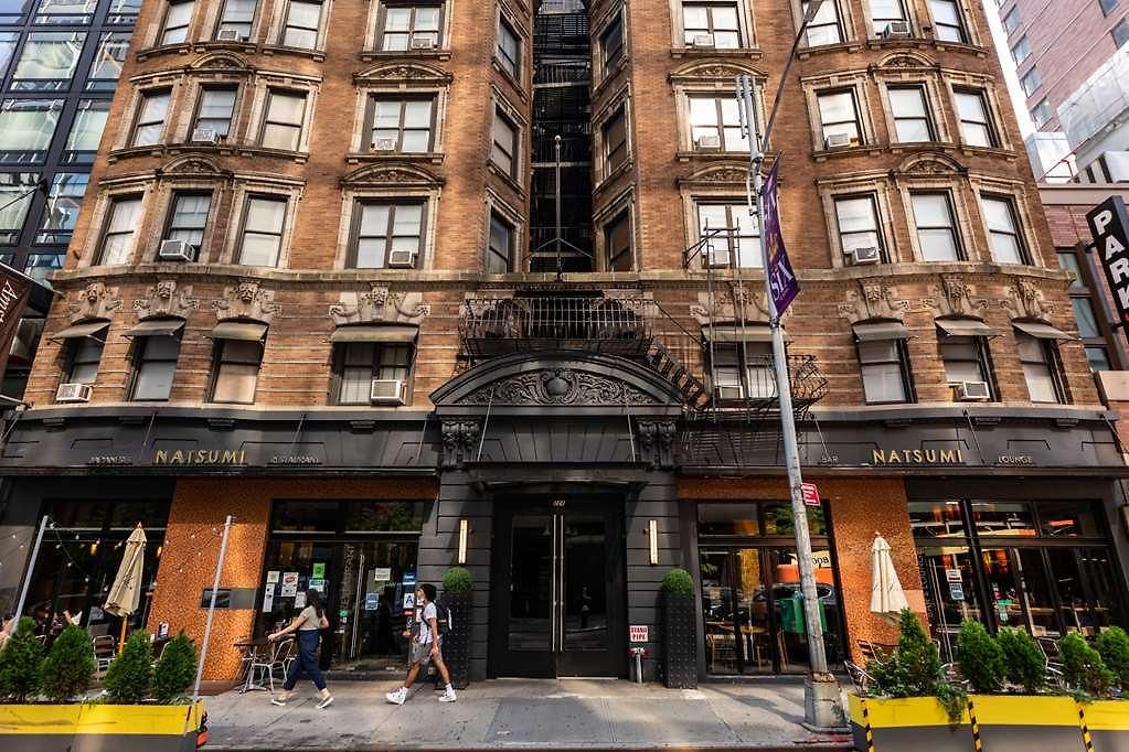 Hotel Square At Times Square