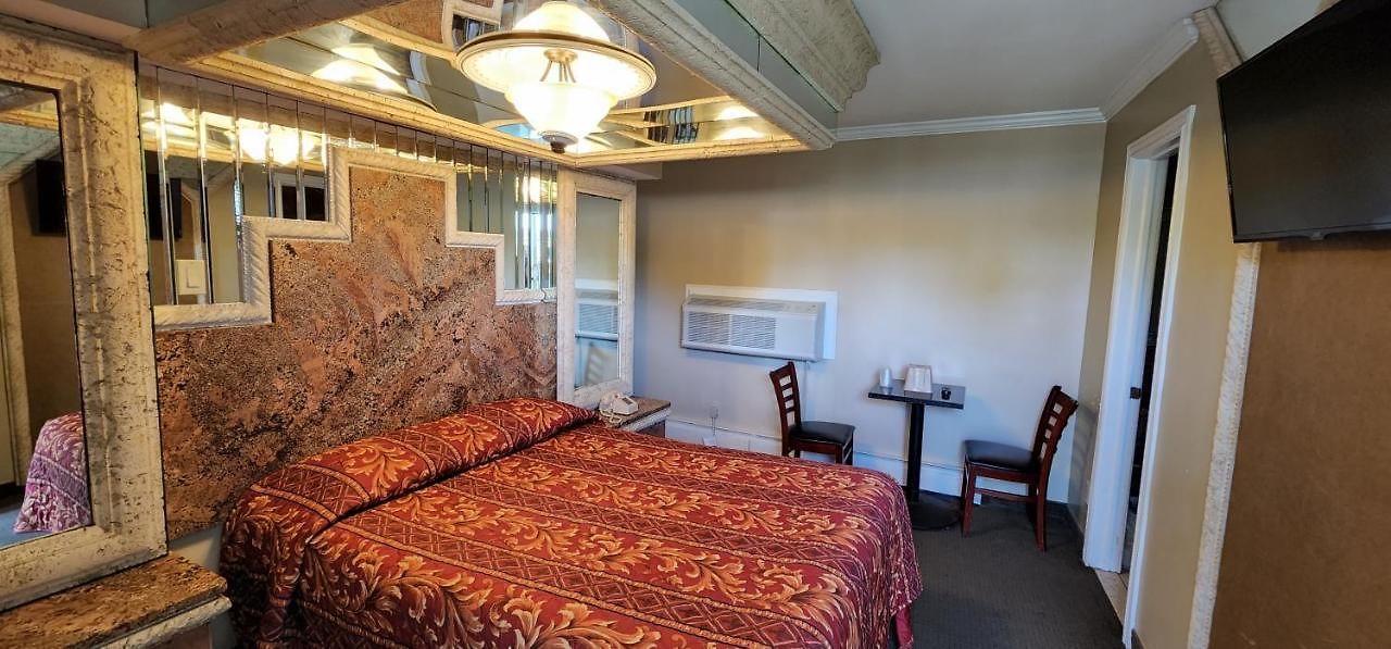Hotel Essence Collection Staten Island 3*