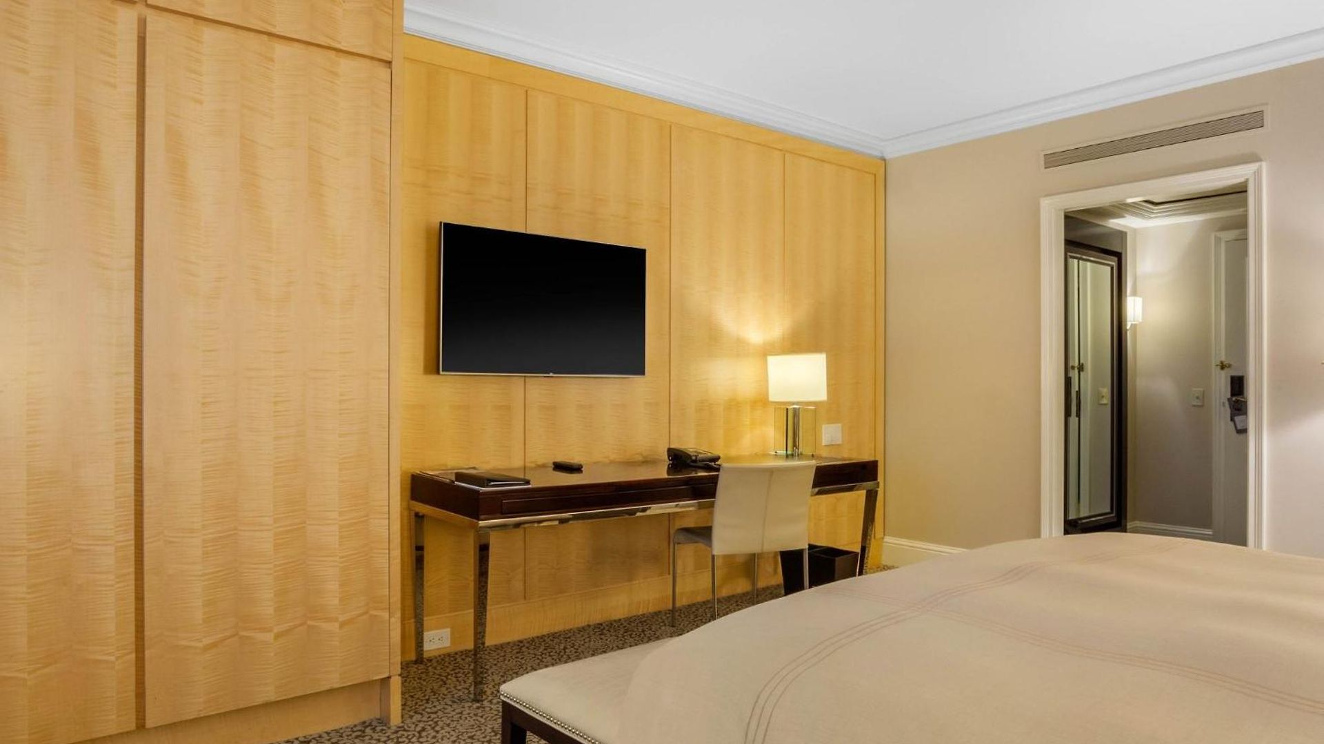 Omni Berkshire Place Hotel 4*