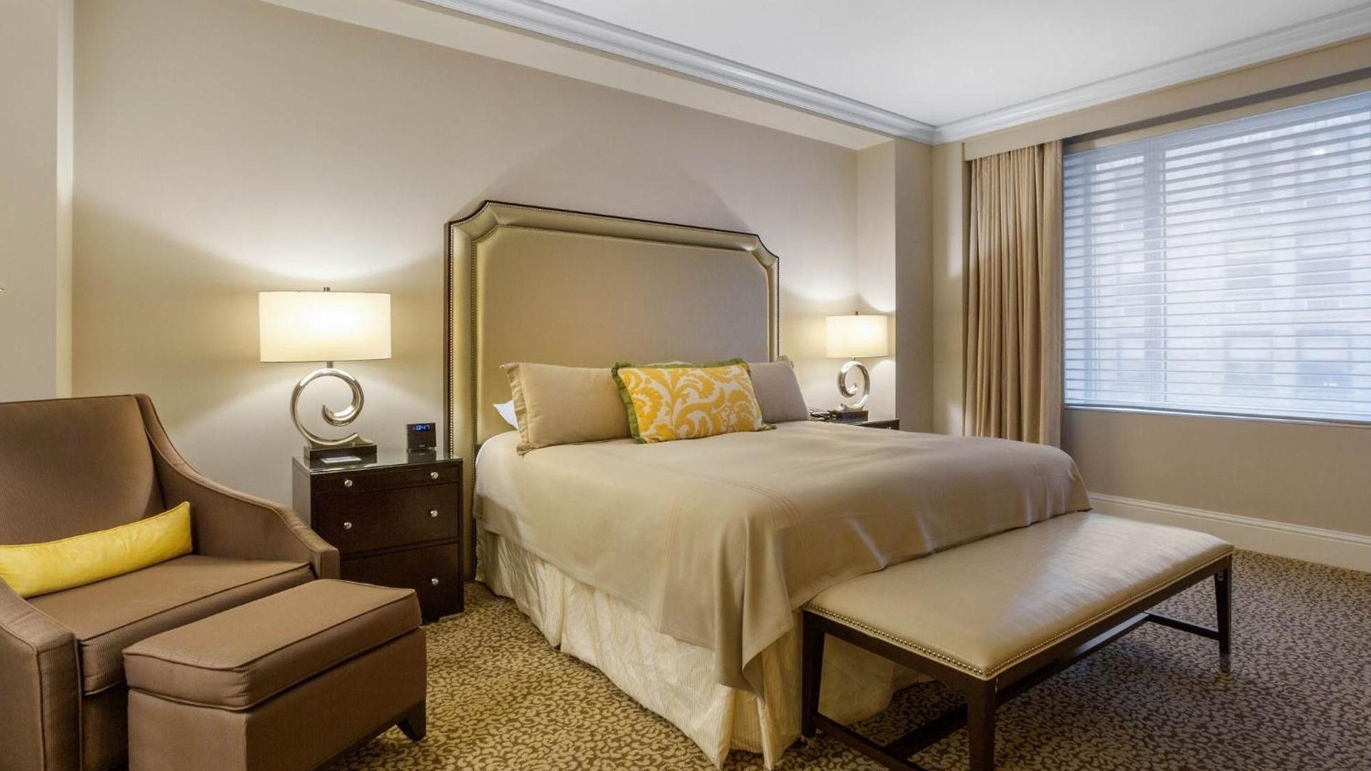 Hotel Omni Berkshire Place New York