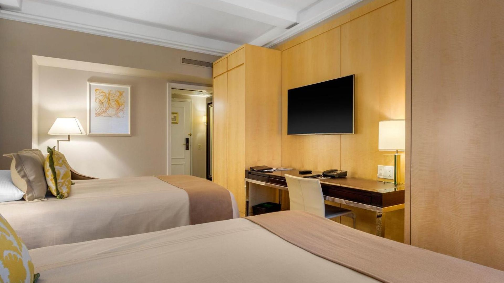 Hotel Omni Berkshire Place New York