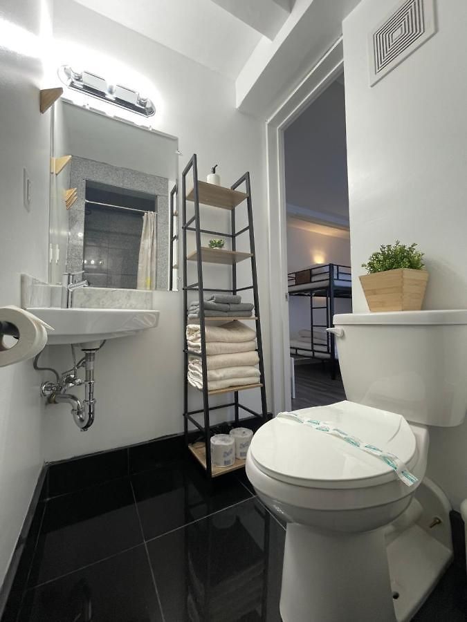 And The City, Empire State Building Apartment *