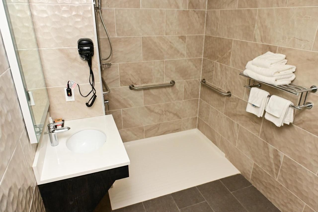 Days By Wyndham Bronx Nyc