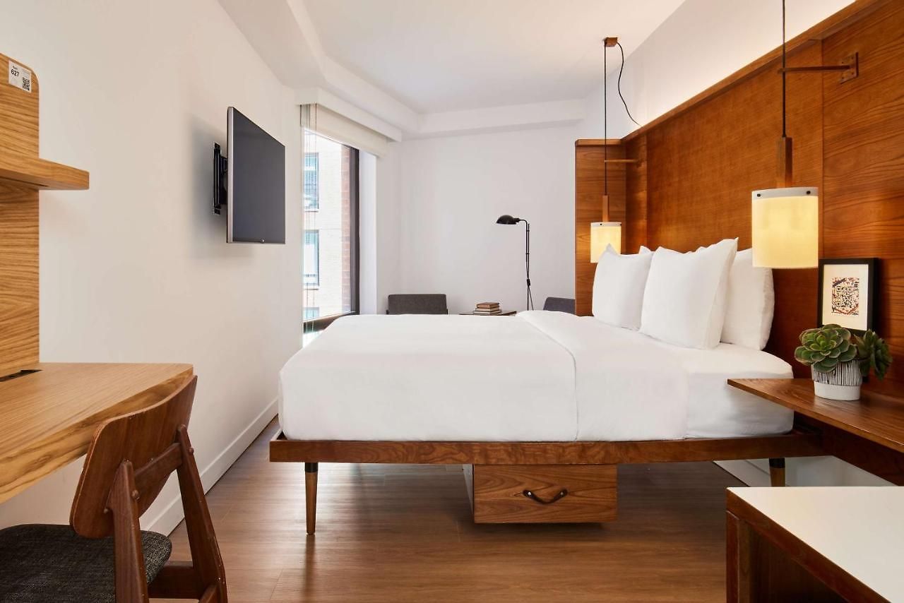 Arlo Soho 4*
