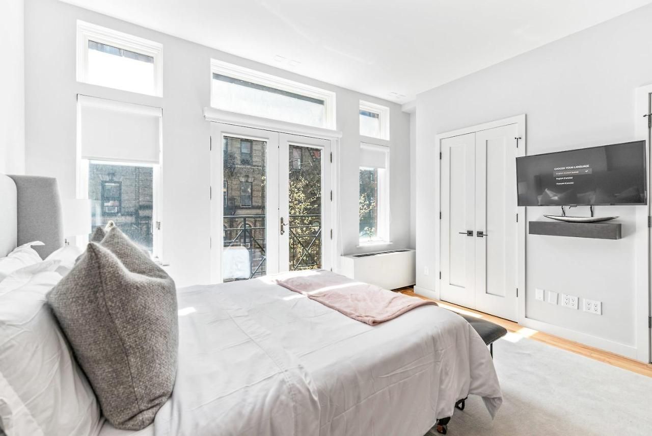 Luxe Studio Apt With Charming Juliet Balcony *