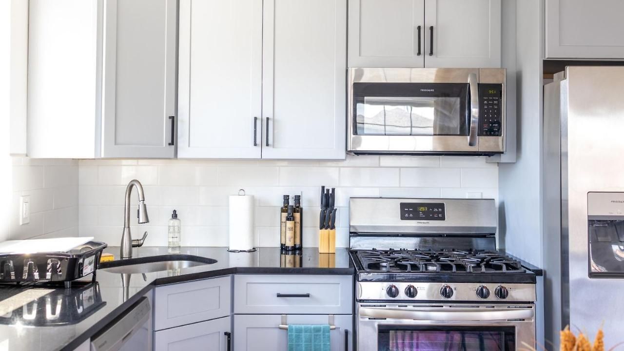 Lovely 3-br In Queens, Near Rockaway * New York