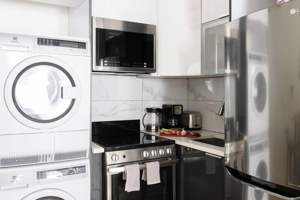Apartment 24-14 Renovated Prime Gramercy W D