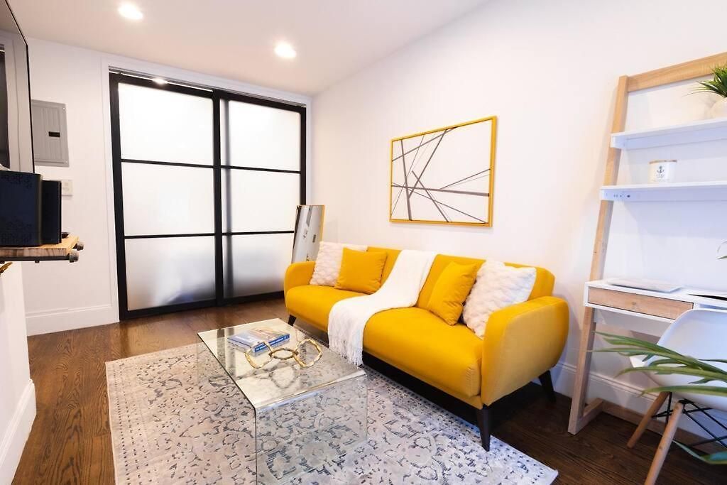 69-3c Stylish Lower East East 1br Brand New *