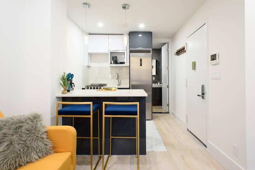 Apartment 1597-8 Luxury Upper East Side W&d
