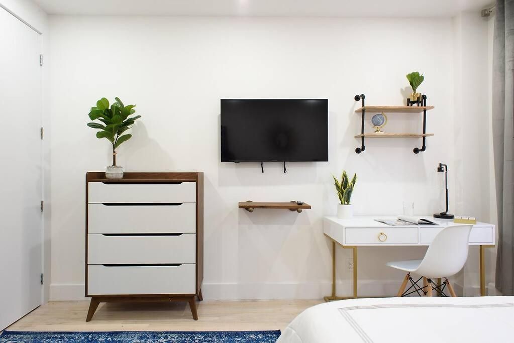1597-8 Luxury Upper East Side W&d Apartment