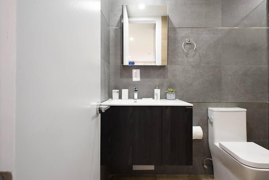 1597-5 New Prime Ues W D In Unit Apartment New York