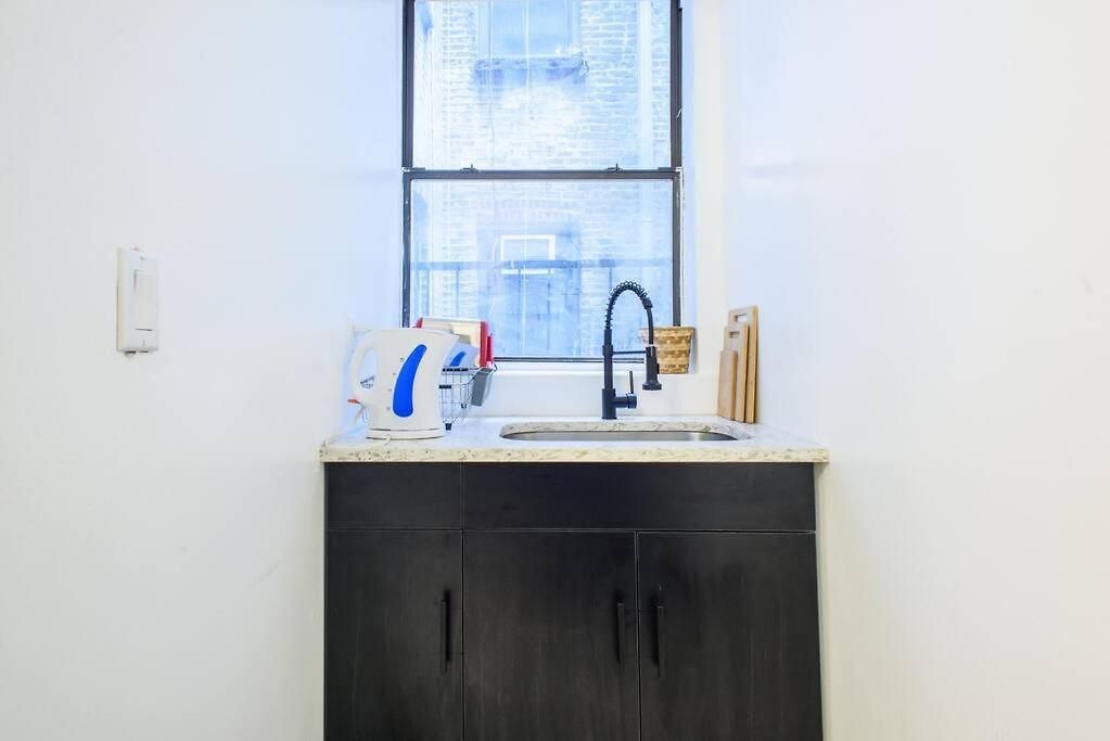 Apartment 454-3w Prime Location 2br Newly Furnished Sleeps 5 New York