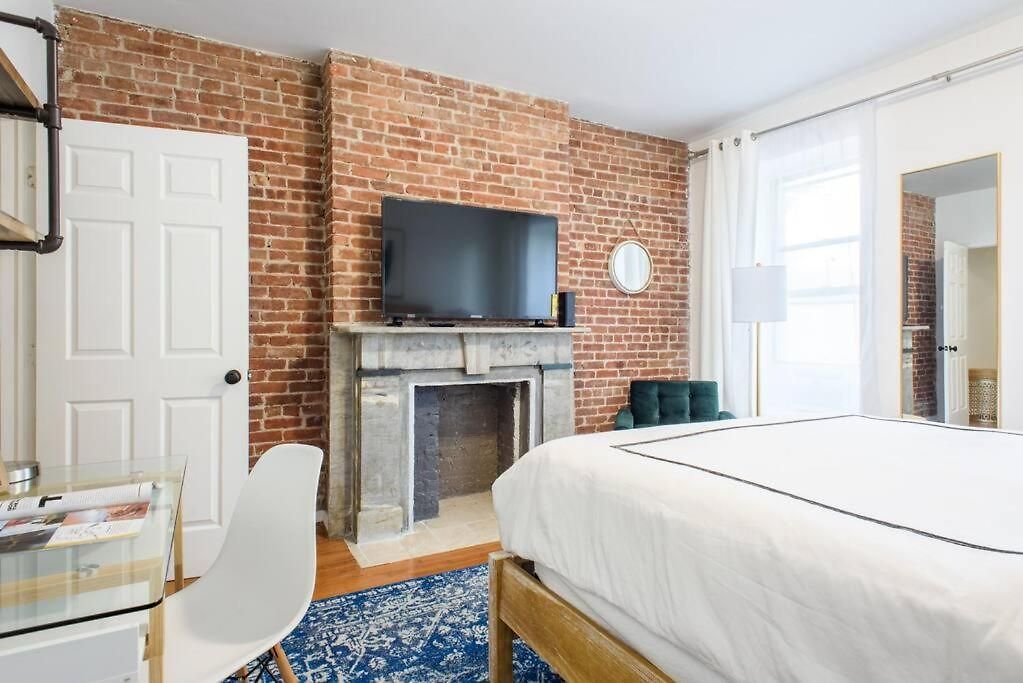 454-3w Prime Location 2br Newly Furnished Sleeps 5 Apartment