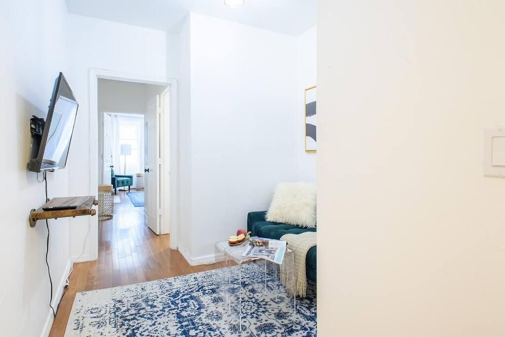 Apartment 454-3w Prime Location 2br Newly Furnished Sleeps 5 *
