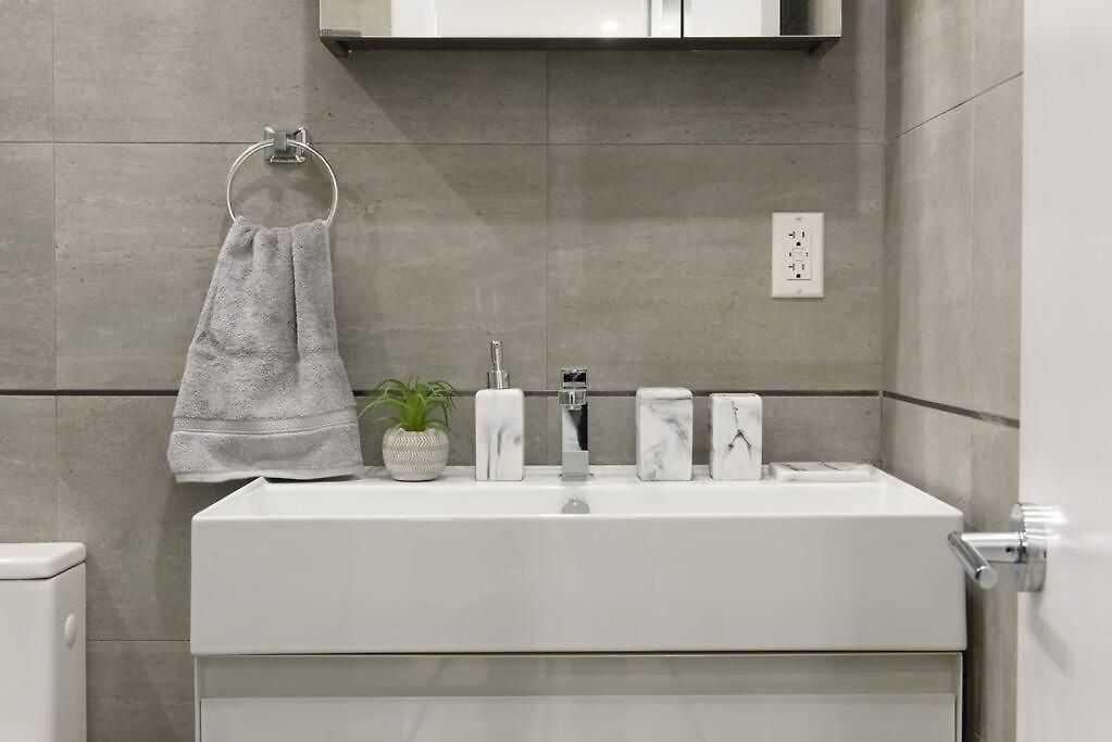 78-1b New 1br Prime Ues Wd In Unit Value Apartment New York