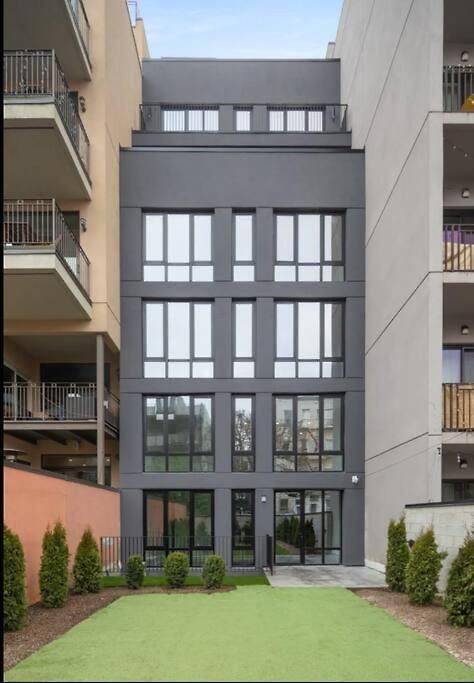 Holiday home 149bk-101 New Construction 2br Private Garden W-d