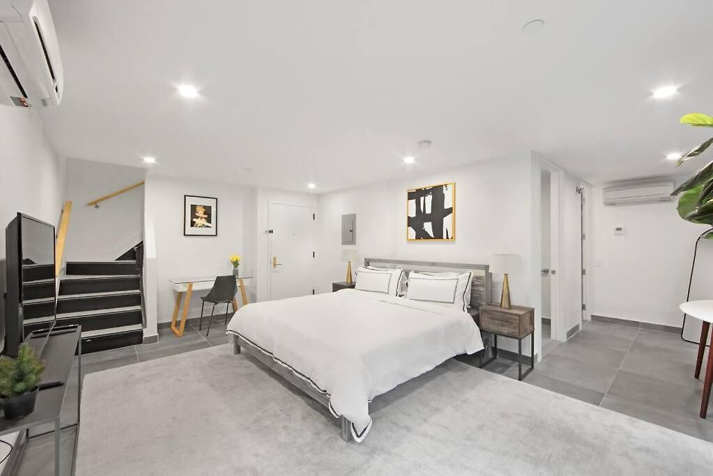 149bk-101 New Construction 2br Private Garden W-d *