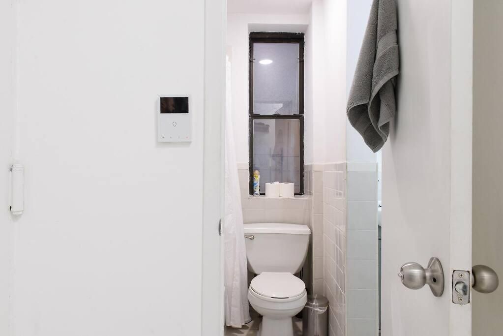 428-3r Spacious Prime Midtown 2br Newly Furnished Apartment New York