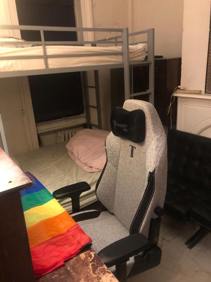 Guest house Private In Manhattan *