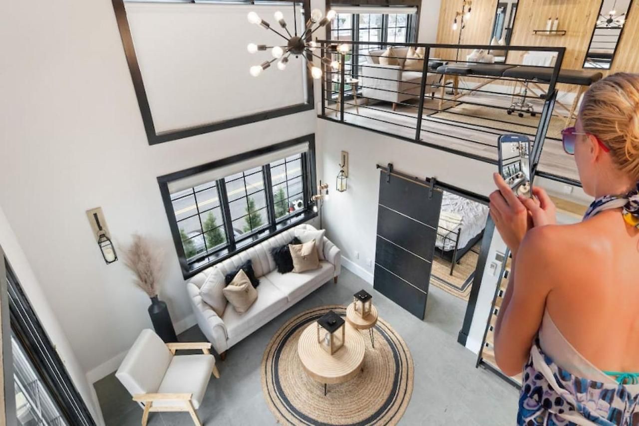Brooklyn Bay Lofts - Modern Chic With Rooftop Terrace *