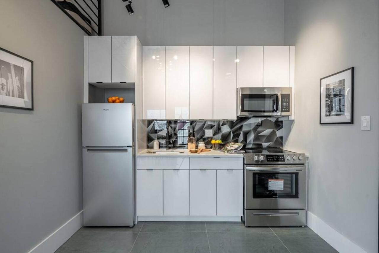 Apartment Chic Mezzanine Loft With Rooftop And Shoreline Nearby At 