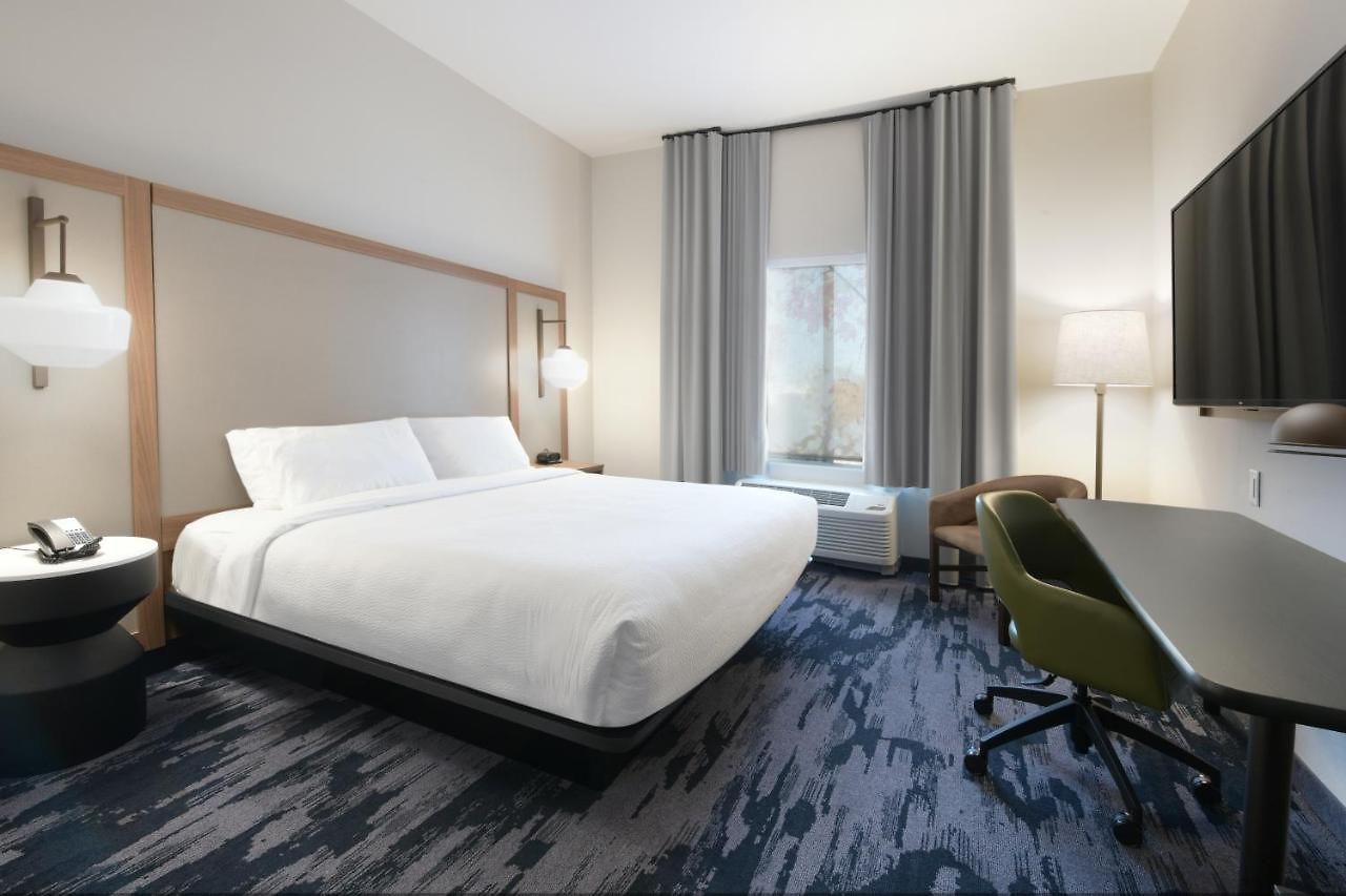 Hotel Fairfield & By Marriott Queens, Jamaica