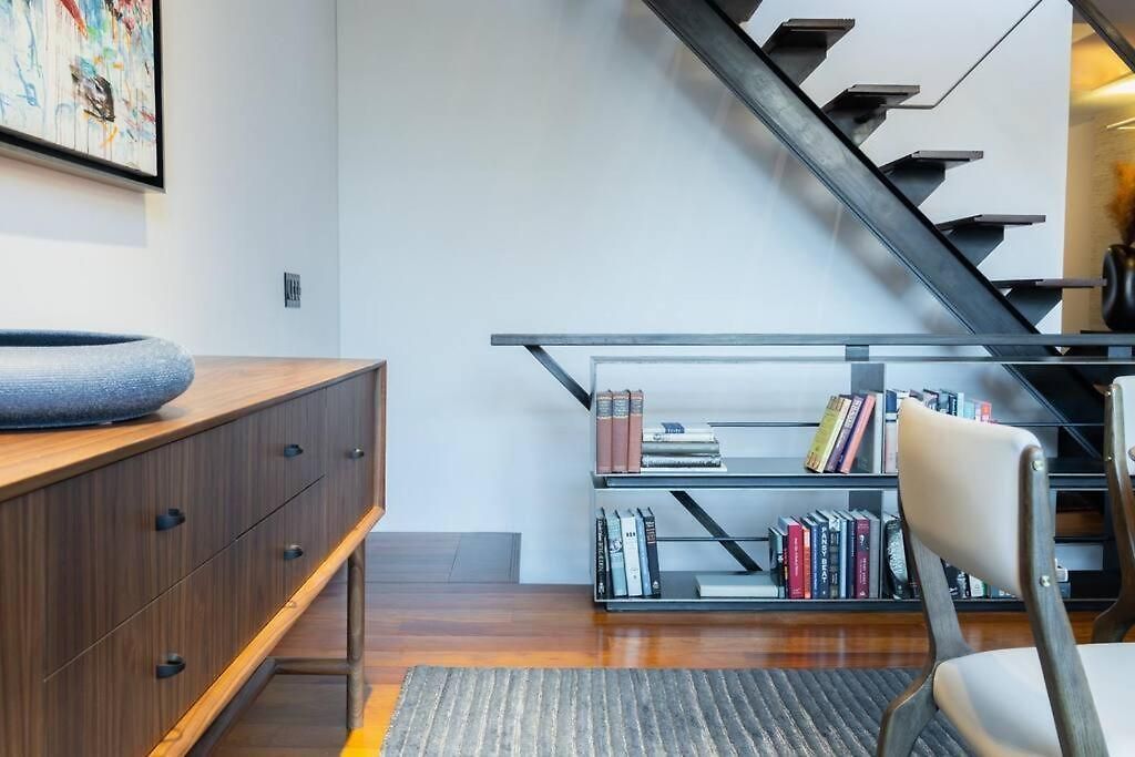 Apartment E10-3 3br Designer Townhouse *