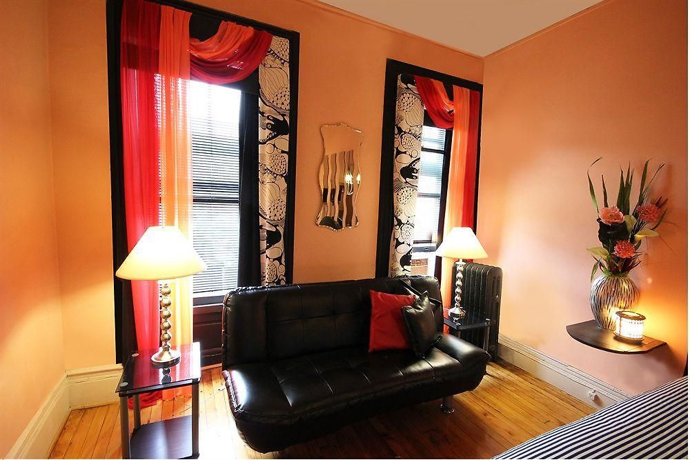 Hotel The International Cozy 3*