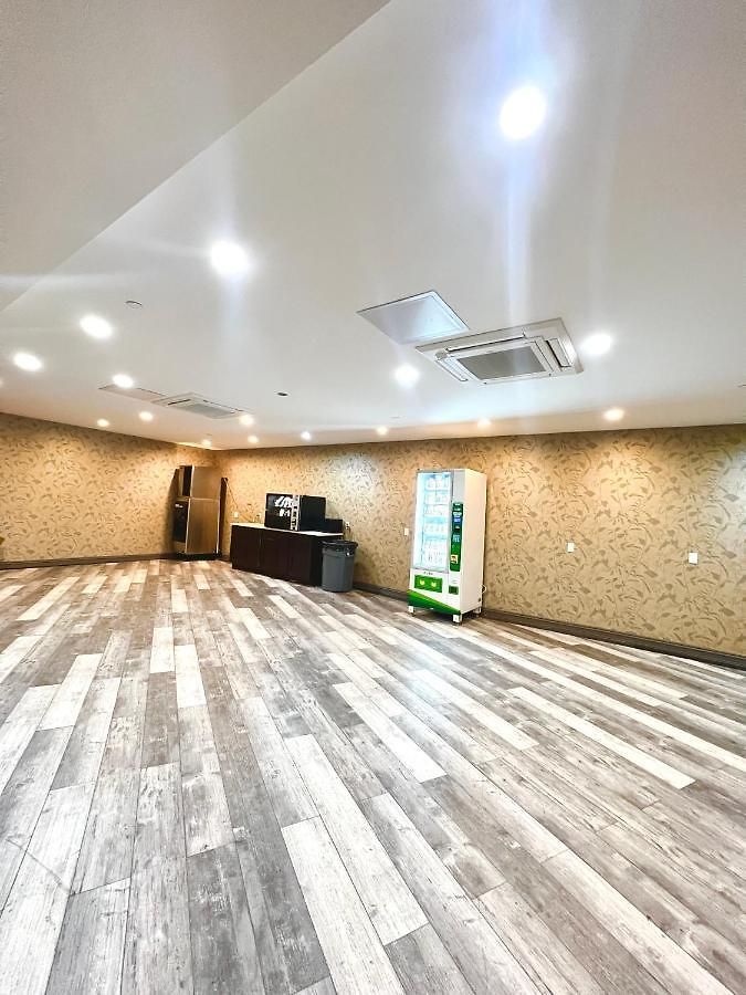 Vybe Hotel 3*