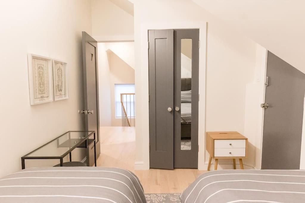 Privet House - Midwood/flatbush Recently Remodeled