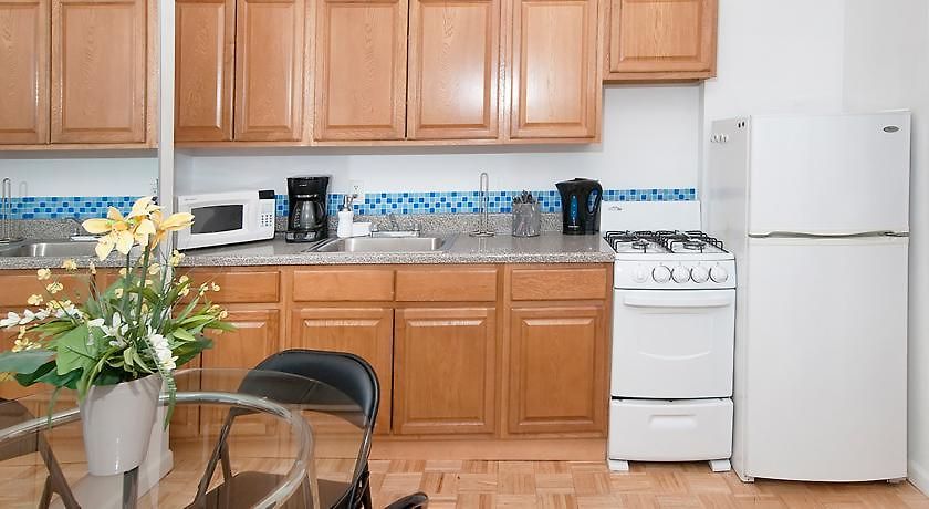 Apartment Mid Town East Street Next To Times Square *