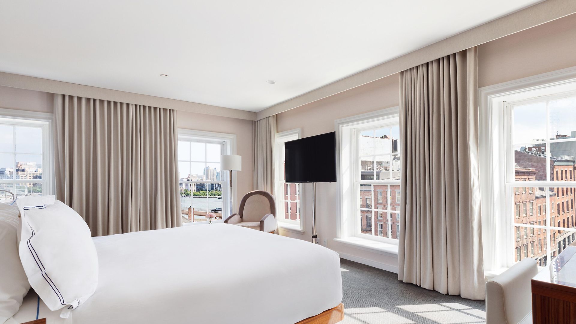 33 Hotel, City, Seaport