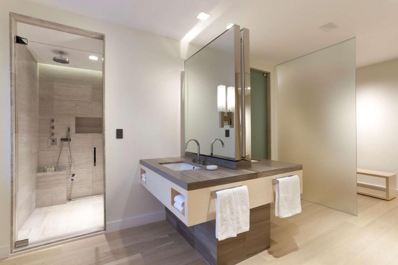 Hyatt Grand Hotel