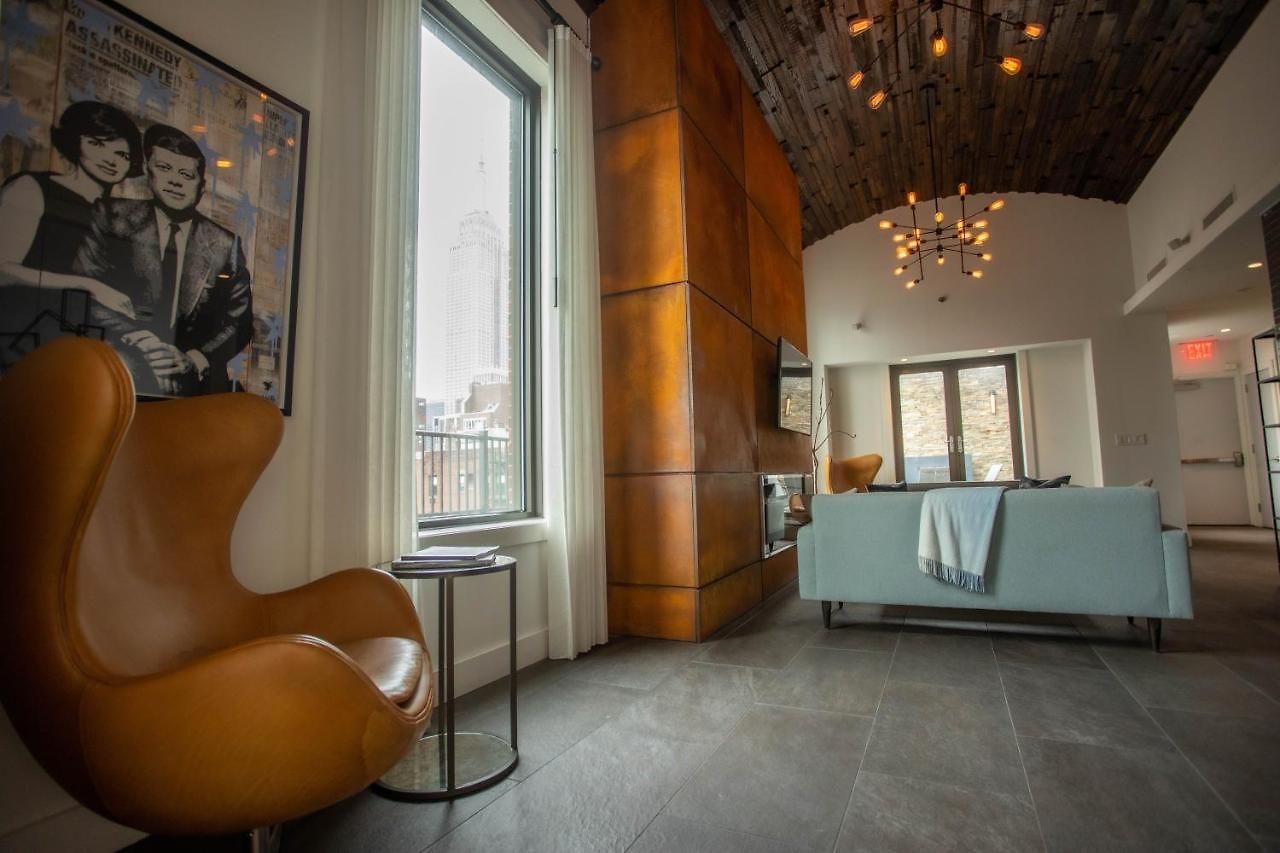 Lexington Plaza 4*