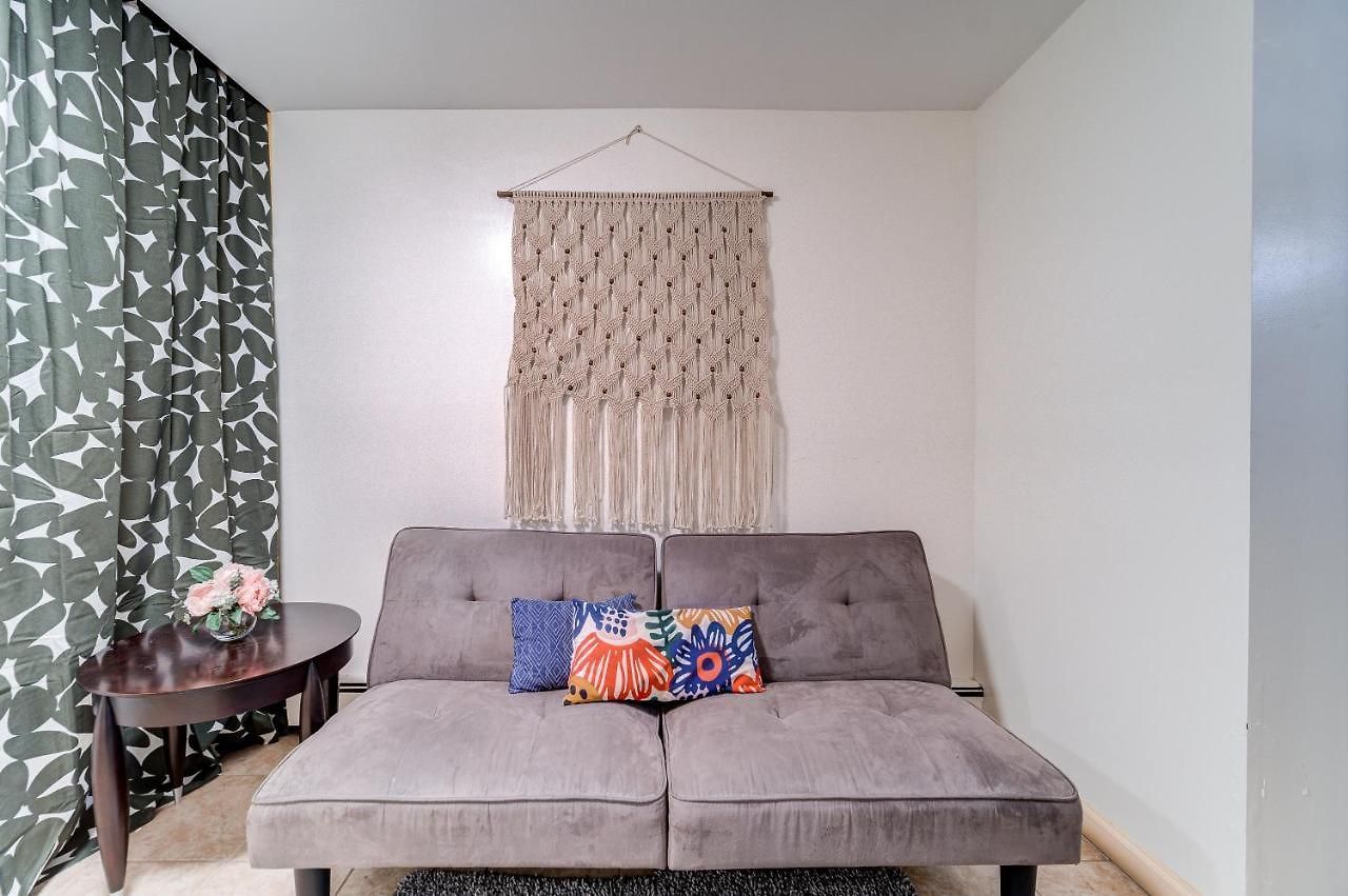 Wonderful Getaway In Canarsie Brooklyn With Parking * New York