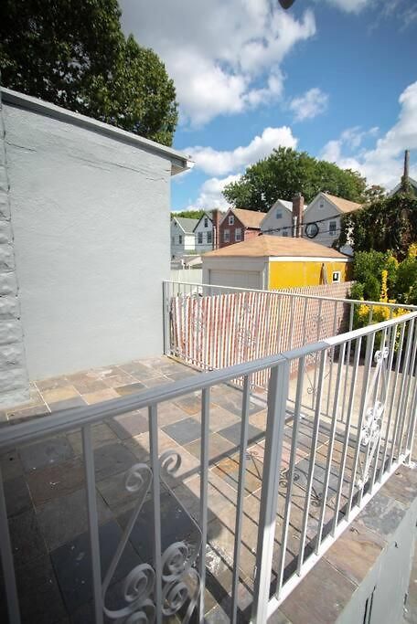 Beautiful 3-bedroom In Brooklyn With Parking