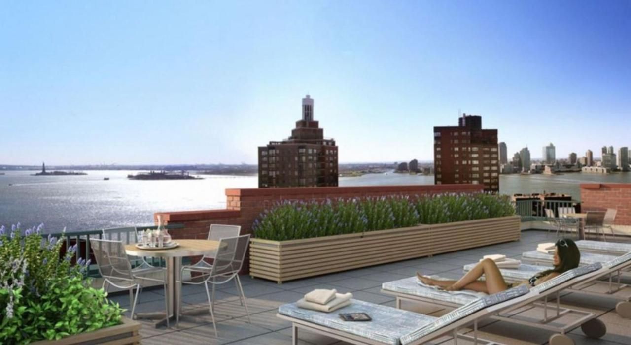 Rector Place Apartment