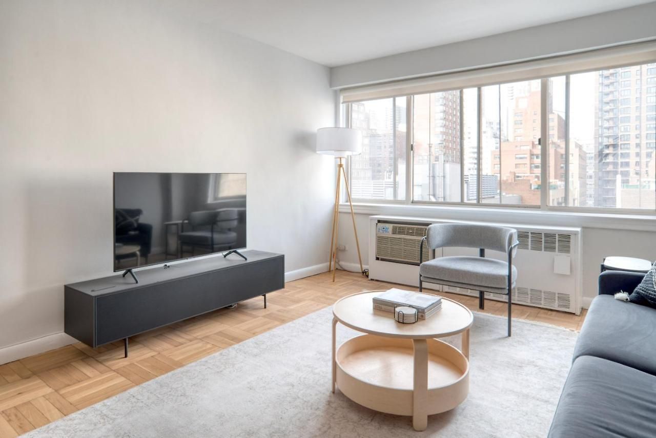 Lenox Hill 2br W Elevator Doorman Nyc-1012 *