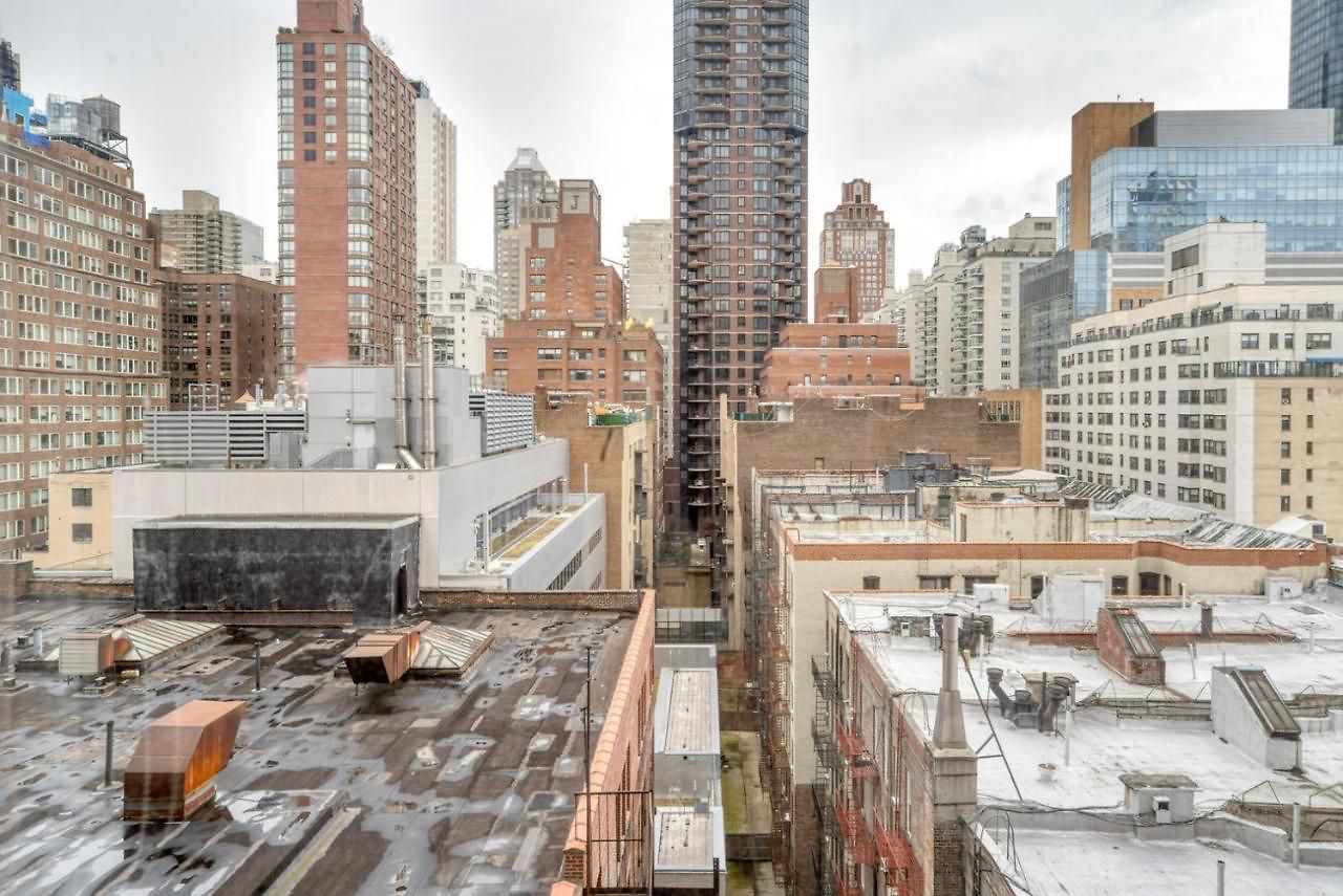 Lenox Hill 2br W Elevator Doorman Nyc-1012 Apartment New York
