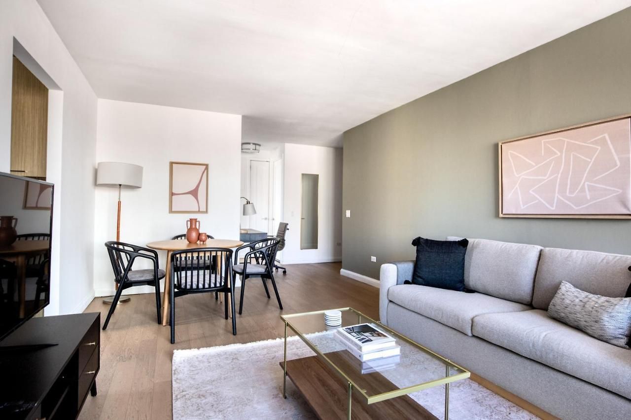 Tribeca 2br W Indoor Pool Great Views Nyc-39 Apartment